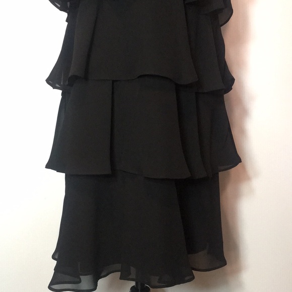 Sleeveless Dress with layered Frills Sz 10P - Picture 3 of 13